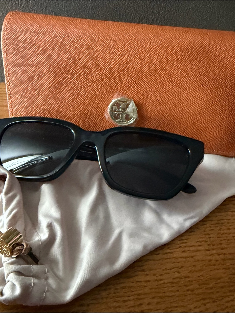 Tory Burch Black Cat-Eye Sunglasses